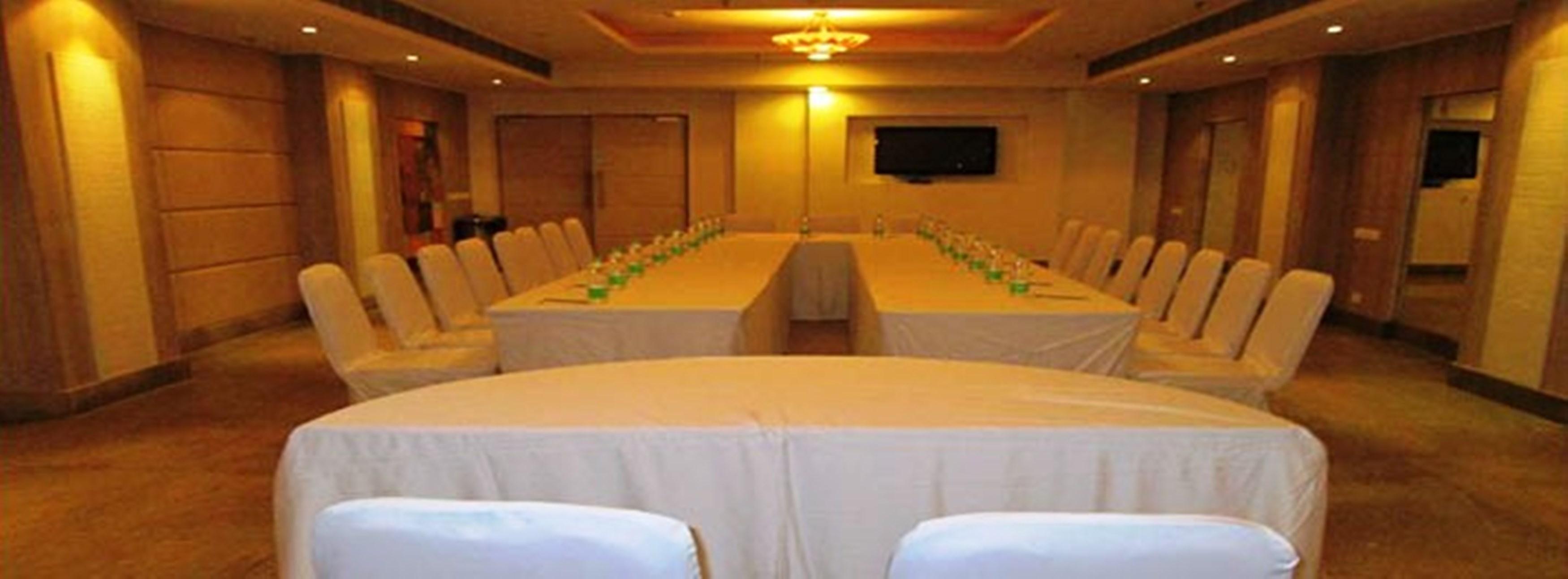 Sarovar Portico Naraina, Hotel Nuova Delhi Esterno foto