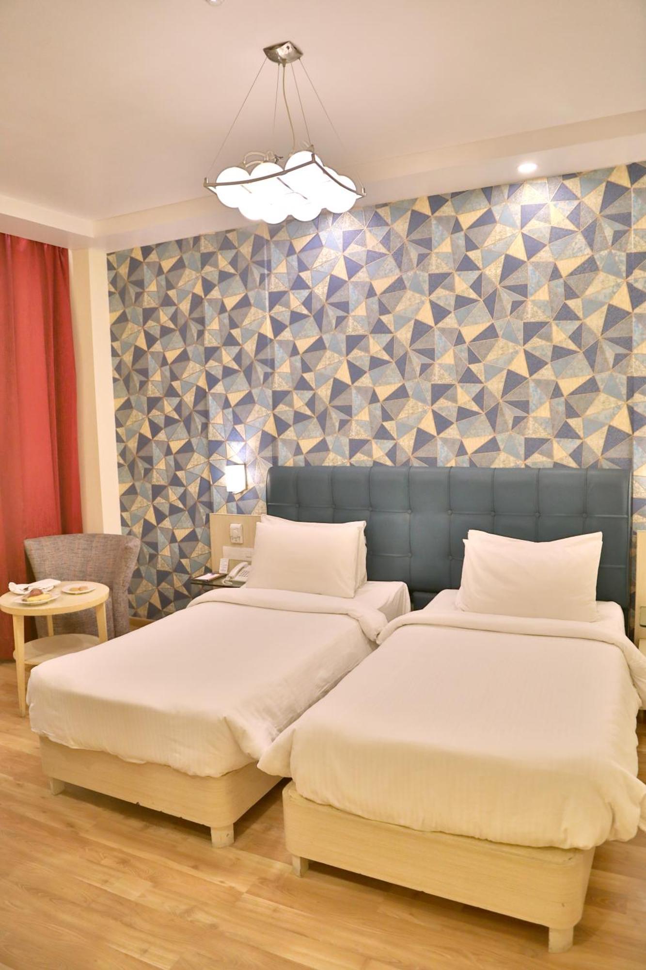 Sarovar Portico Naraina, Hotel Nuova Delhi Esterno foto