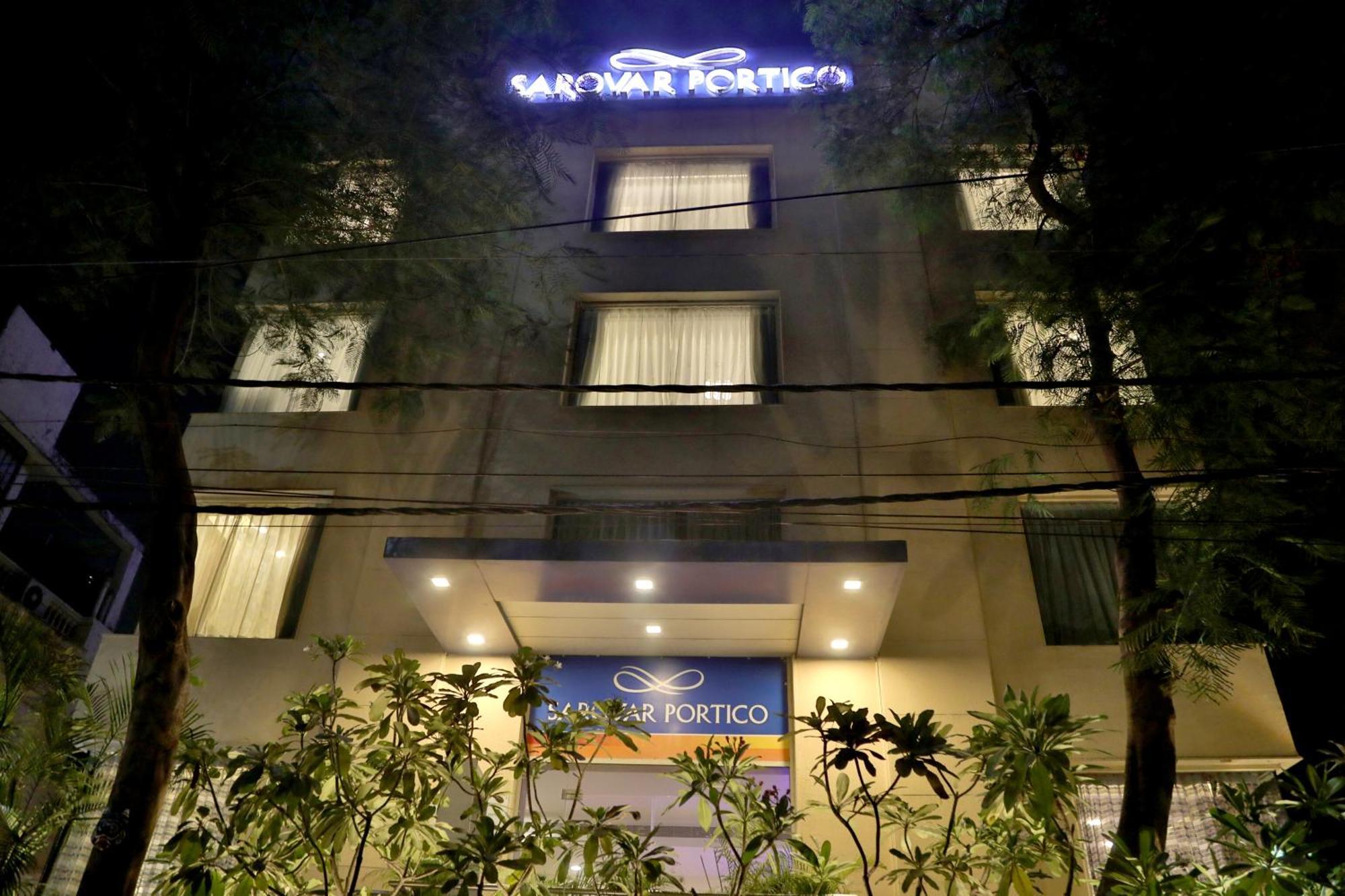 Sarovar Portico Naraina, Hotel Nuova Delhi Esterno foto